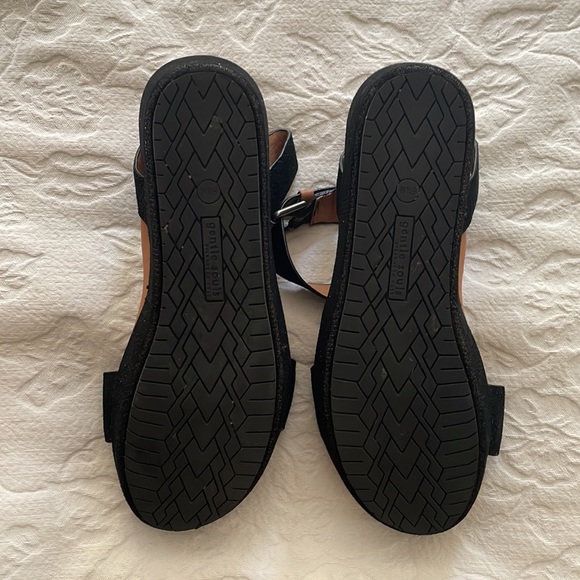 Sandals By Gentle Souls by Kenneth Cole - Picture 3 of 5